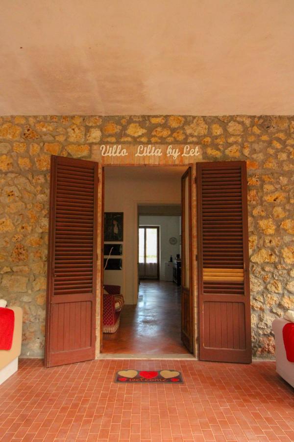Couette-café Lilia By Let Sienne